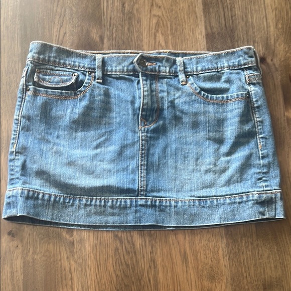Old Navy Dresses & Skirts - Old Navy Women's Jean Skirt  8 Stretch